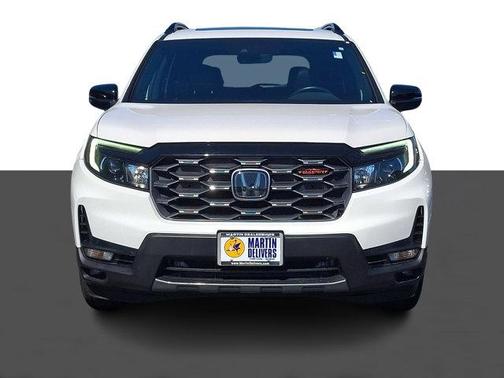 Platinum White Pearl 2023 Honda Passport AWD TrailSport