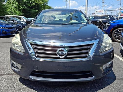 Storm 2015 Nissan Altima 2.5 SL