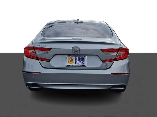 Lunar Silver Metallic 2018 Honda Accord LX