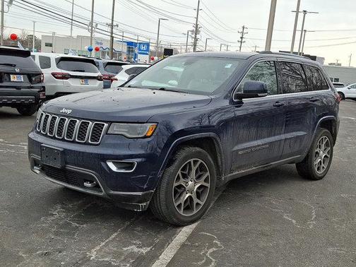 2018 Jeep Grand Cherokee Sterling Edition