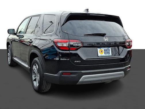 2023 Honda Pilot AWD EX-L 8 Passenger
