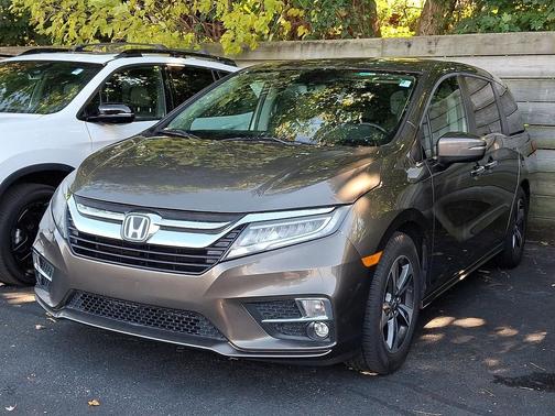 Pacific Pewter Metallic 2018 Honda Odyssey Touring