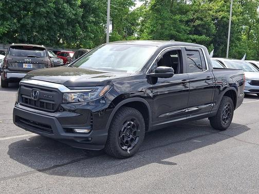 Crystal Black Pearl 2025 Honda Ridgeline RTL
