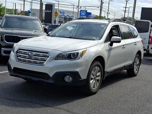 Crystal White Pearl 2017 Subaru Outback 2.5i Premium