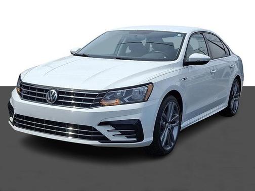 2018 Volkswagen Passat 2.0T R-Line