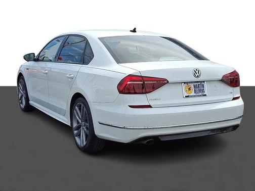 2018 Volkswagen Passat 2.0T R-Line