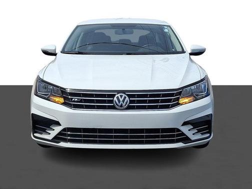 2018 Volkswagen Passat 2.0T R-Line