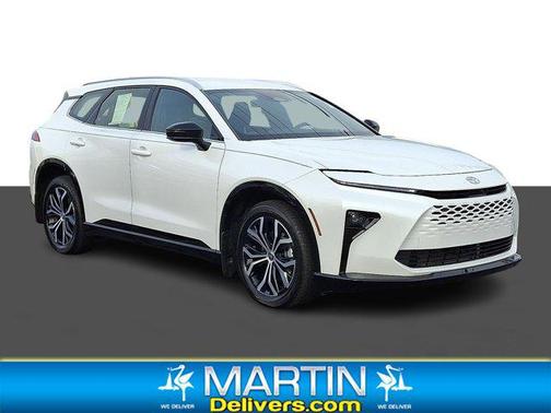 2025 Toyota Crown Signia XLE