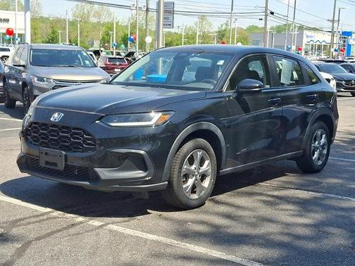 Crystal Black Pearl 2023 Honda HR-V LX