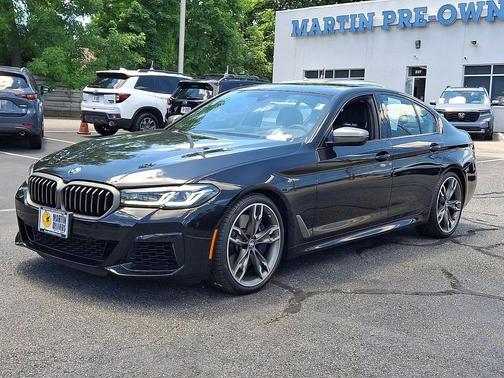 Black Sapphire Metallic 2022 BMW M550 i Xdrive