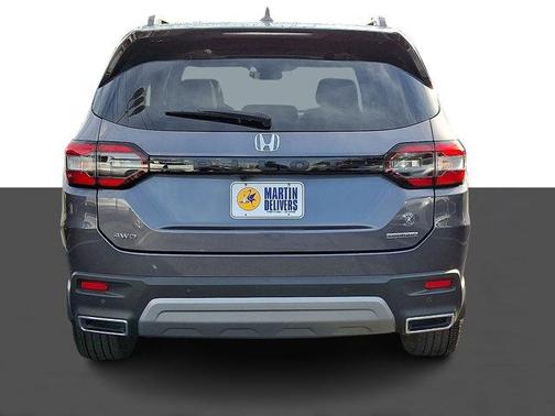 2023 Honda Pilot Touring 8-Passenger