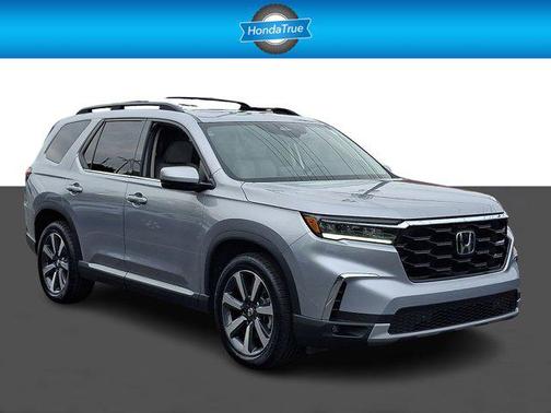 Lunar Silver Metallic 2023 Honda Pilot Touring 8-Passenger