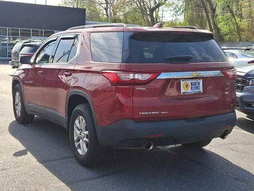 Cajun Red Tintcoat 2019 Chevrolet Traverse LT Cloth