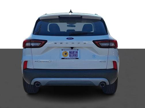 Star White Metallic Tri-Coat 2023 Ford Escape Platinum