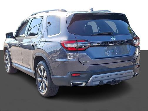 Modern Steel Metallic 2025 Honda Pilot Elite