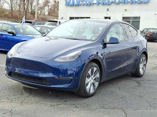 2023 Tesla Model Y Long Range Dual Motor All-Wheel Drive