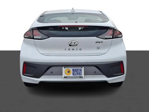 Ceramic White 2022 Hyundai IONIQ Plug-In Hybrid Limited