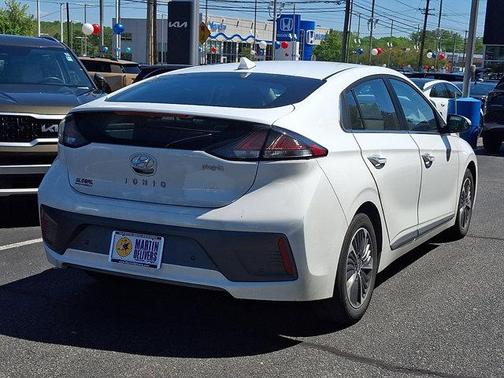 Ceramic White 2022 Hyundai IONIQ Plug-In Hybrid Limited