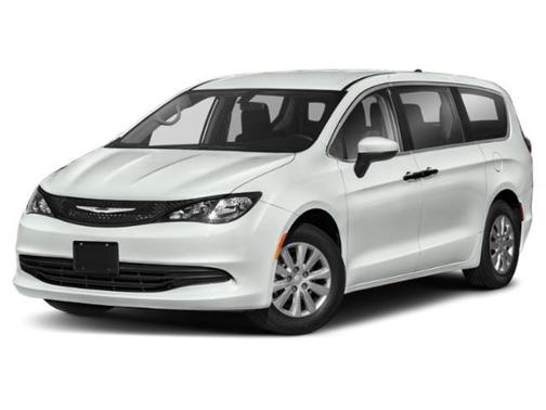 Brilliant Black Crystal Pearlcoat 2020 Chrysler Voyager LX