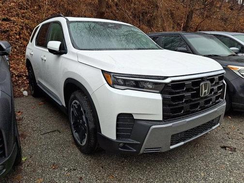 Platinum White Pearl 2026 Honda Pilot Touring 8-Passenger