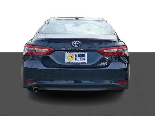 2020 Toyota Camry Hybrid XLE