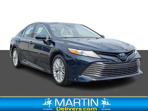 2020 Toyota Camry Hybrid XLE