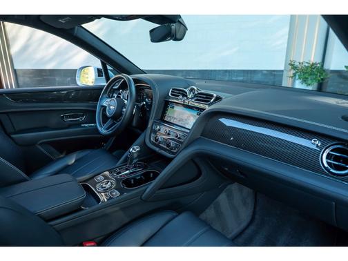 2024 Bentley Bentayga V8