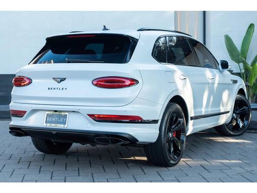 2024 Bentley Bentayga V8
