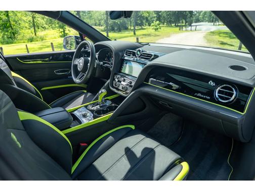 2023 Bentley Bentayga EWB Azure V8