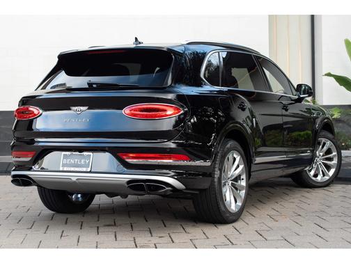 2023 Bentley Bentayga EWB Azure V8