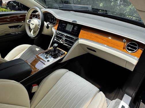 2021 Bentley Flying Spur V8