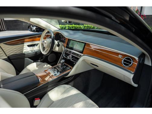 2021 Bentley Flying Spur V8