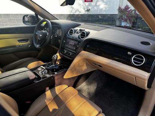 2019 Bentley Bentayga V8