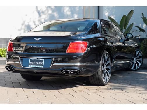 2023 Bentley Flying Spur Azure V8