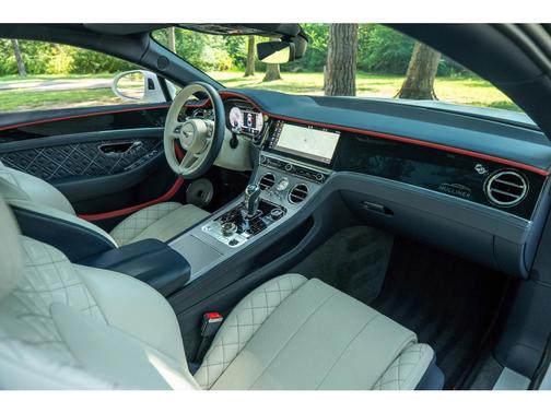 2023 Bentley Continental GT Mulliner V8