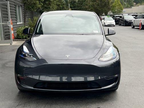 2024 Tesla Model Y Performance