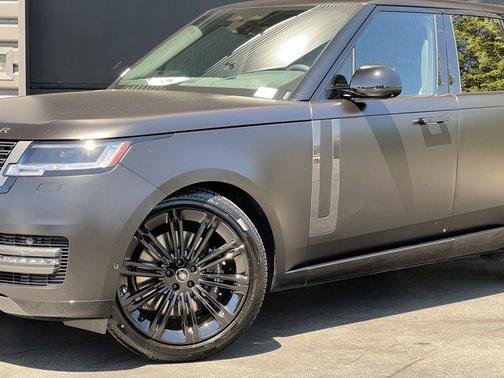2025 Land Rover Range Rover P530 SE