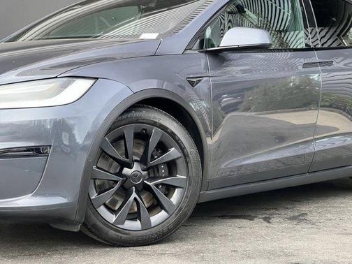 2022 Tesla Model X Base