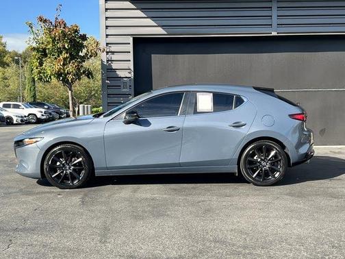2022 Mazda Mazda3 Carbon Edition