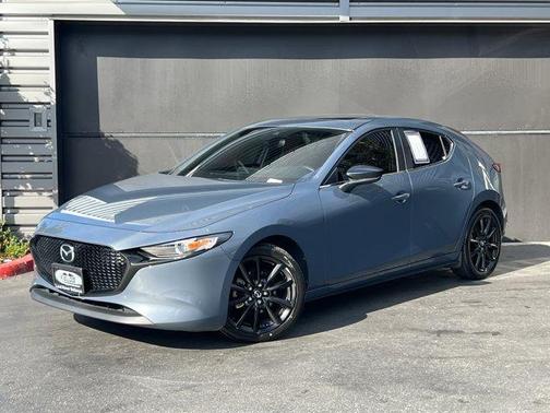 2022 Mazda Mazda3 Carbon Edition