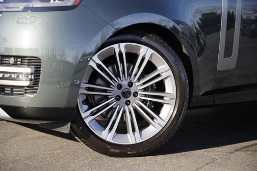 2026 Land Rover Range Rover P400 SE 7 Seat