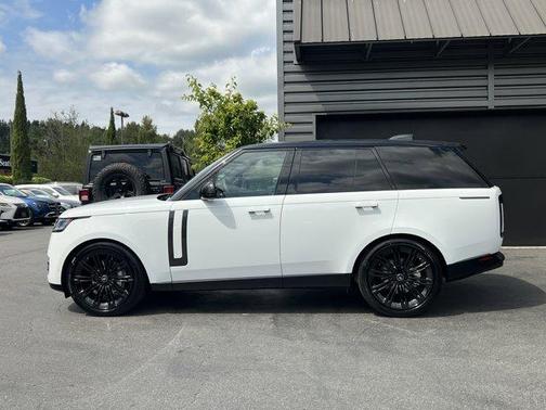 2025 Land Rover Range Rover P400 SE