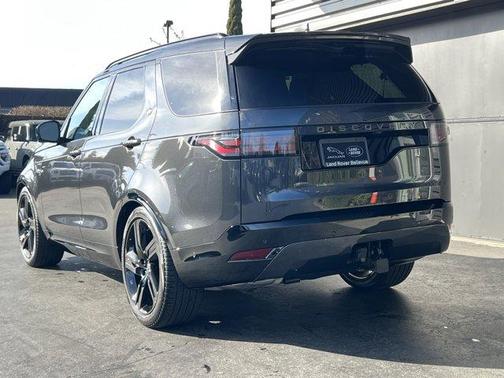 2025 Land Rover Discovery P360 Dynamic SE