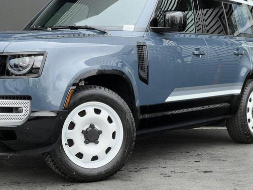 2025 Land Rover Defender P400 S