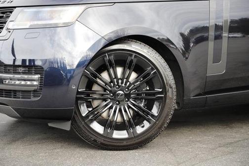 2026 Land Rover Range Rover P530 SE 7 Seat
