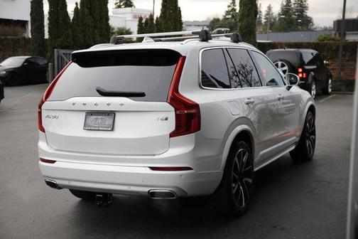 2020 Volvo XC90 T6 Momentum 7 Passenger