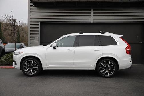 2020 Volvo XC90 T6 Momentum 7 Passenger