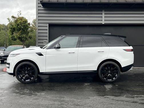 2025 Land Rover Range Rover Sport P360 SE