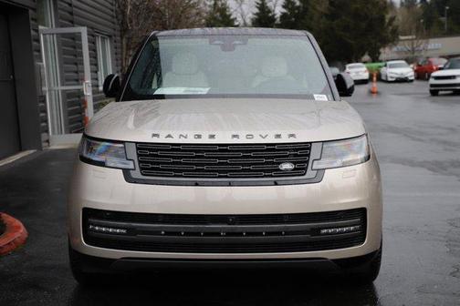 2025 Land Rover Range Rover P550e SE
