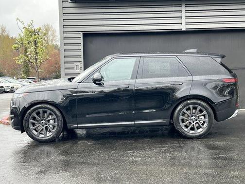 2025 Land Rover Range Rover Sport P360 S
